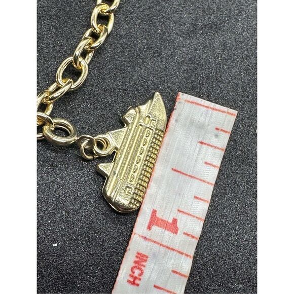 Bundle Set of two Vintage Di Gold Tone 5 Dangle Charms Chain Link Bracelets Good - Picture 8 of 12